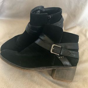 Ladies black boots